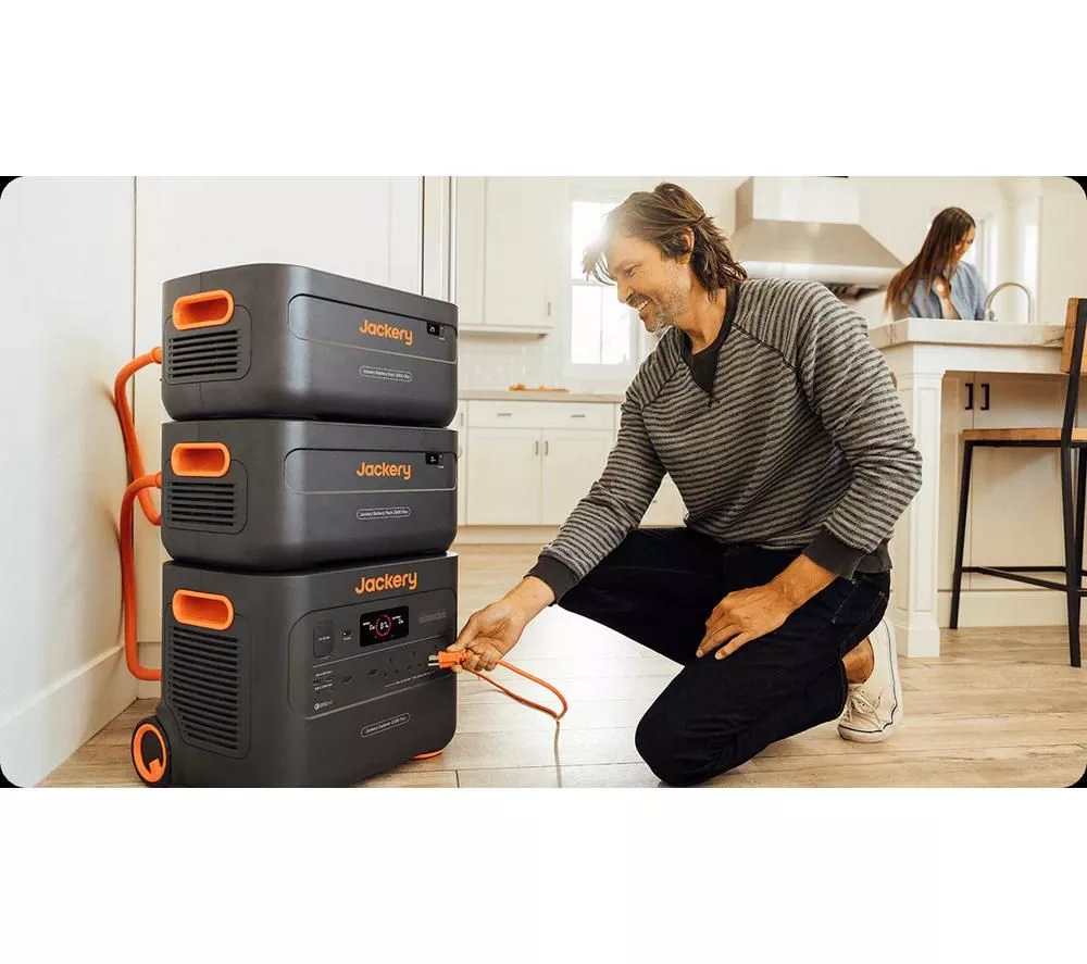 JACKERY Explorer 2000 Plus Portable Power Station