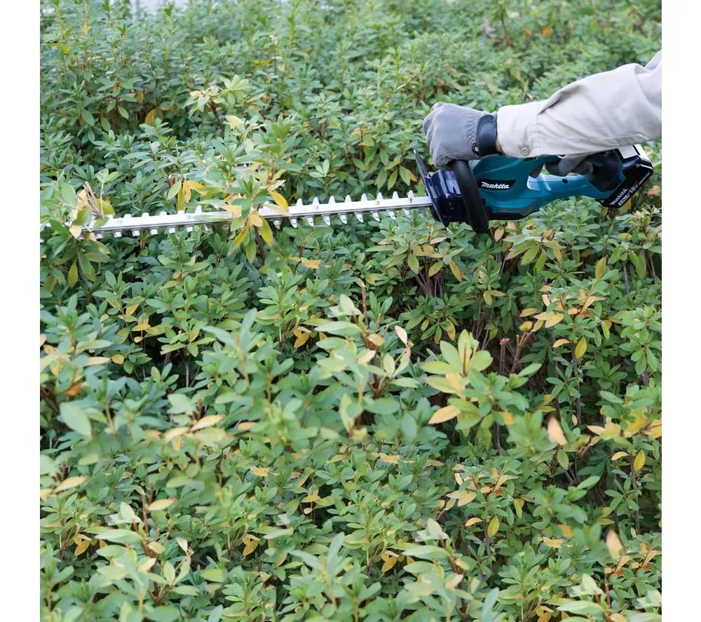 MAKITA LXT DUH507RT Cordless Hedge Trimmer with 1 Battery - Blue & Black - Image 10