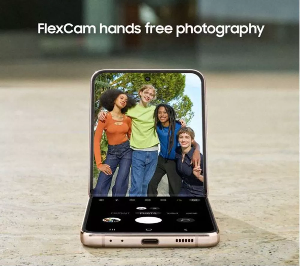 SAMSUNG Refurbished Galaxy Z Flip4 - 128 GB, Graphite (Excellent Condition) - Image 7