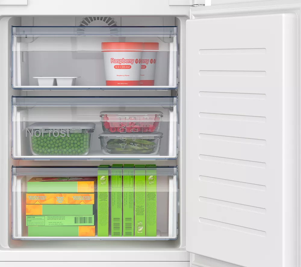 BOSCH Series 2 KIN96NSE0G Integrated 60/40 Fridge Freezer - Sliding Hinge