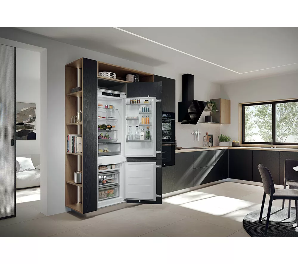 HAIER HBQW5518EK-UK Integrated Smart 70/30 Fridge Freezer - Sliding Hinge