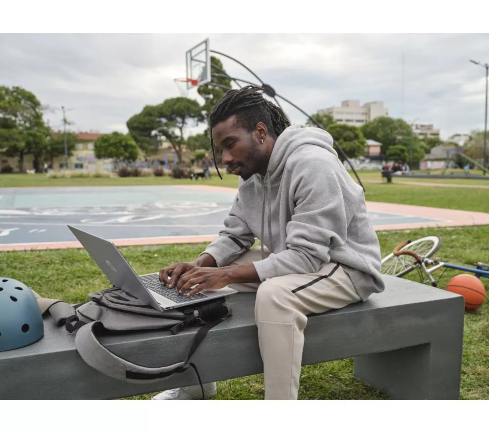 HP OmniBook 5 NGAI 16" Laptop, Copilot+ PC - AMD Ryzen AI 7, 512 GB SSD, Glacier Silver - Image 23