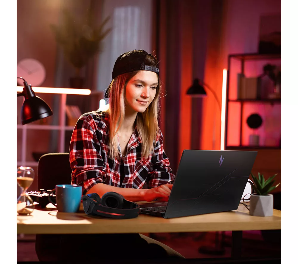 ACER Nitro V15 15.6" Gaming Laptop - Intel® Core™ i7, RTX 5060, 512 GB SSD - Image 7