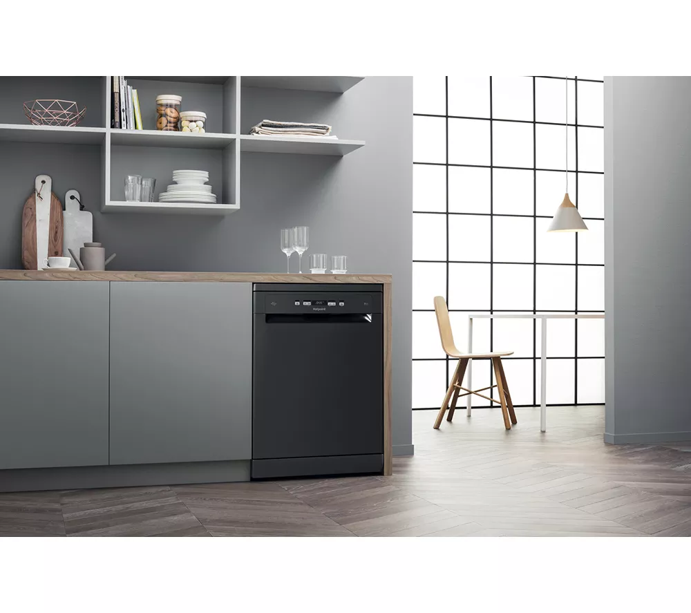 HOTPOINT HFC 3C26 WC B UK Full-size Dishwasher - Black