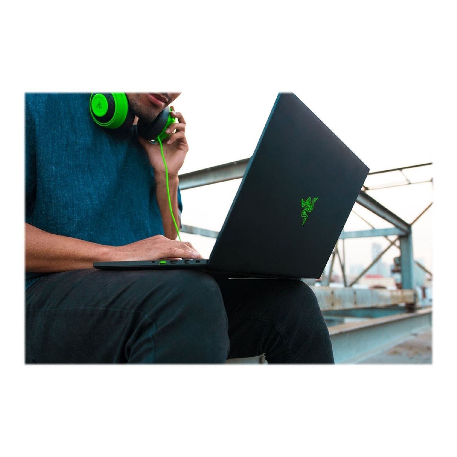 RAZER Blade 15.6" Gaming Laptop - Intel® Core™ i9 RTX 3070 Ti 1 TB SSD