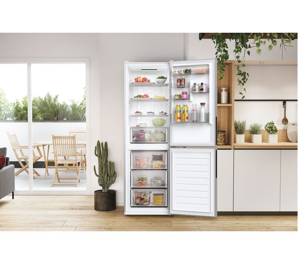 HOOVER HOCE4T618ESK Smart 60 40 Fridge Freezer - Silver