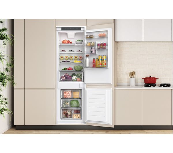 HOOVER HFLF3518EW Integrated Smart 70 30 Fridge Freezer - Sliding Hinge